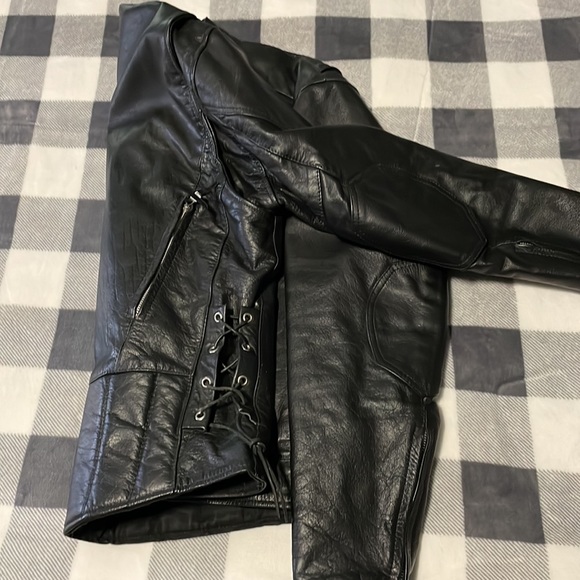 Mens medium Interstate leather motorcycle jacket - Picture 2 of 5